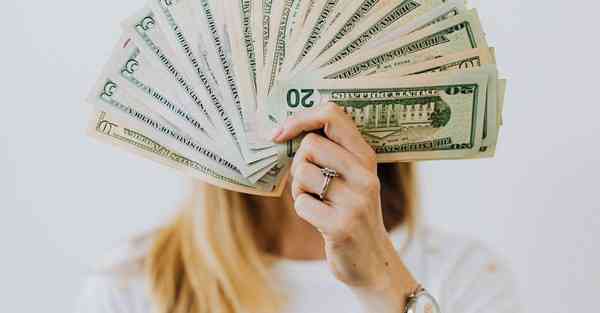 时尚美女照片高清_时尚美女照片高清素材