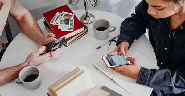 时尚美女穿搭风格_时尚美女穿着